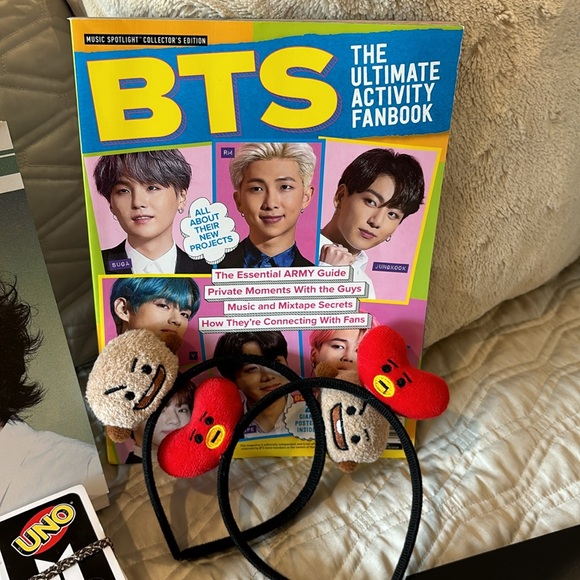 BTS - merch, albums and light stick! - Picture 8 of 16
